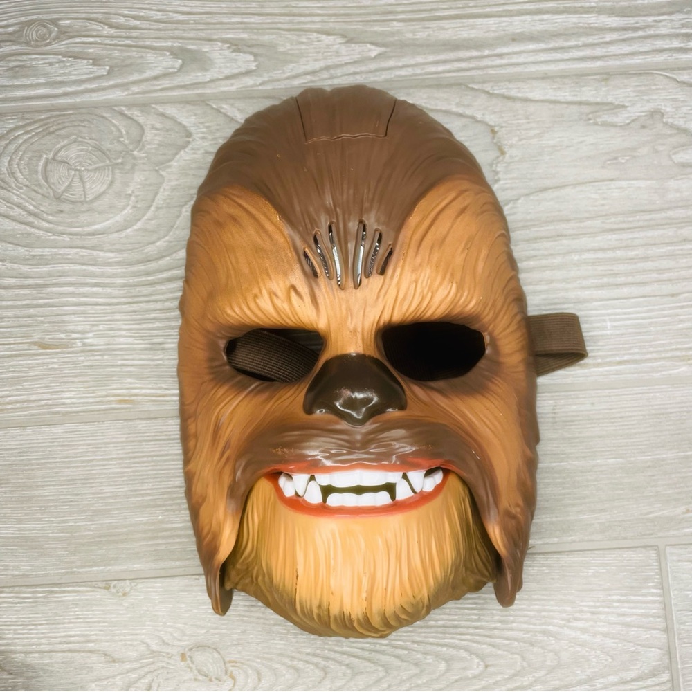 Star Wars 2015 Chewbacca Electronic Hasbro Talking Mask Wookie Lucasfilm costume